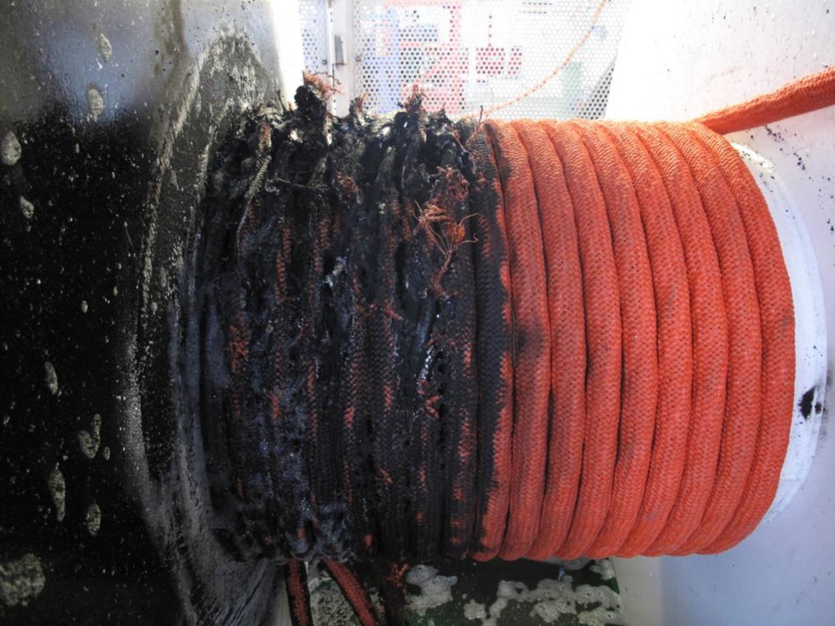 Damage to triple drum umbilical handling winch