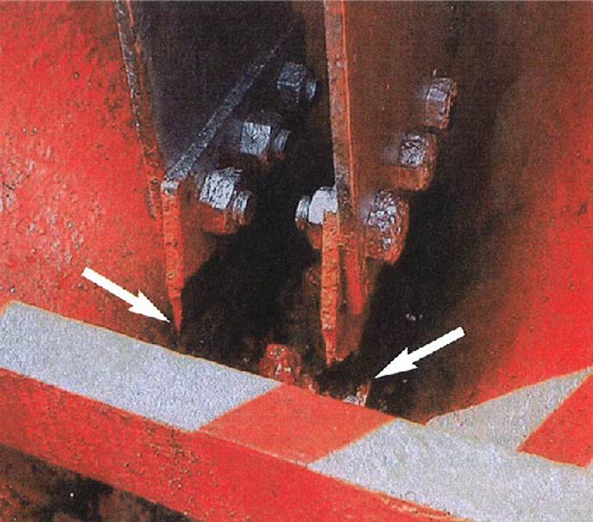 Serious corrosion of tie band side plates at connection at bottom of lifeboat
