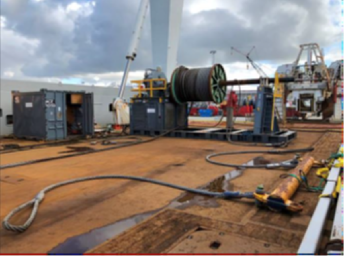 Serious injury incurred while removing wire rope sling from a crane hook