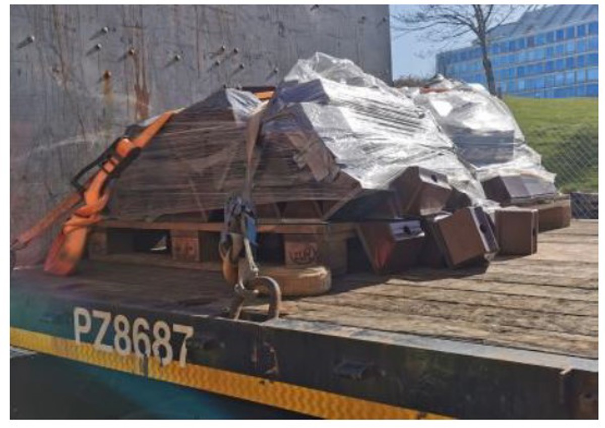 plastic sheeting failed to maintain pads on pallets