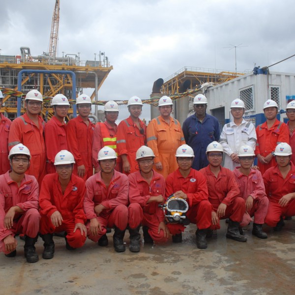 Setting a New Standard for Offshore Diving in China 1