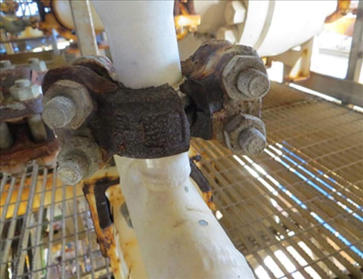 IMCA SF Catastrophic failure of a pipework clamp connector Cracking caused by poor heat treatment during manufacturing process