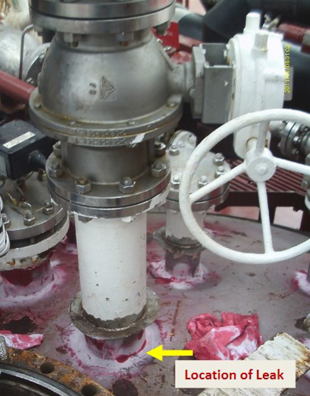 Crack on cargo vapor line 