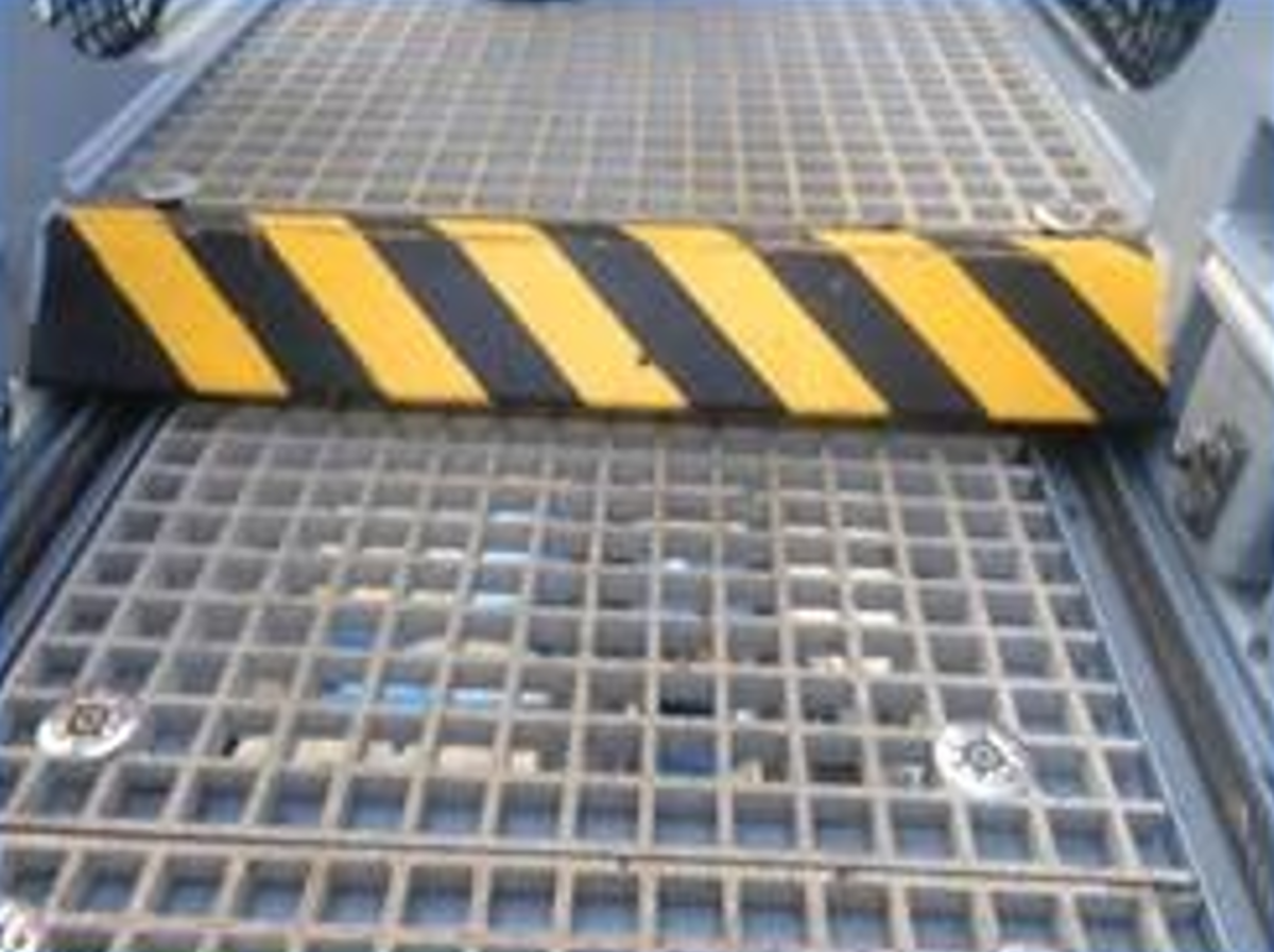 The incident occurred during the hours of darkness when he was using the gangway to walk from a W2W (‘walk to work’) vessel to a normally unmanned installation
