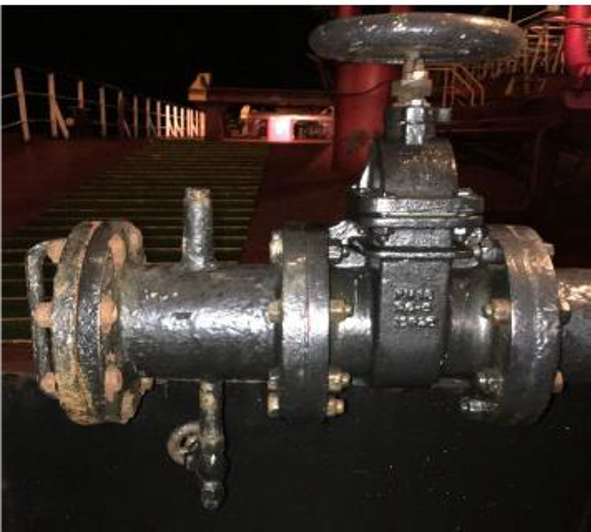 Ship’s bunker manifold valve