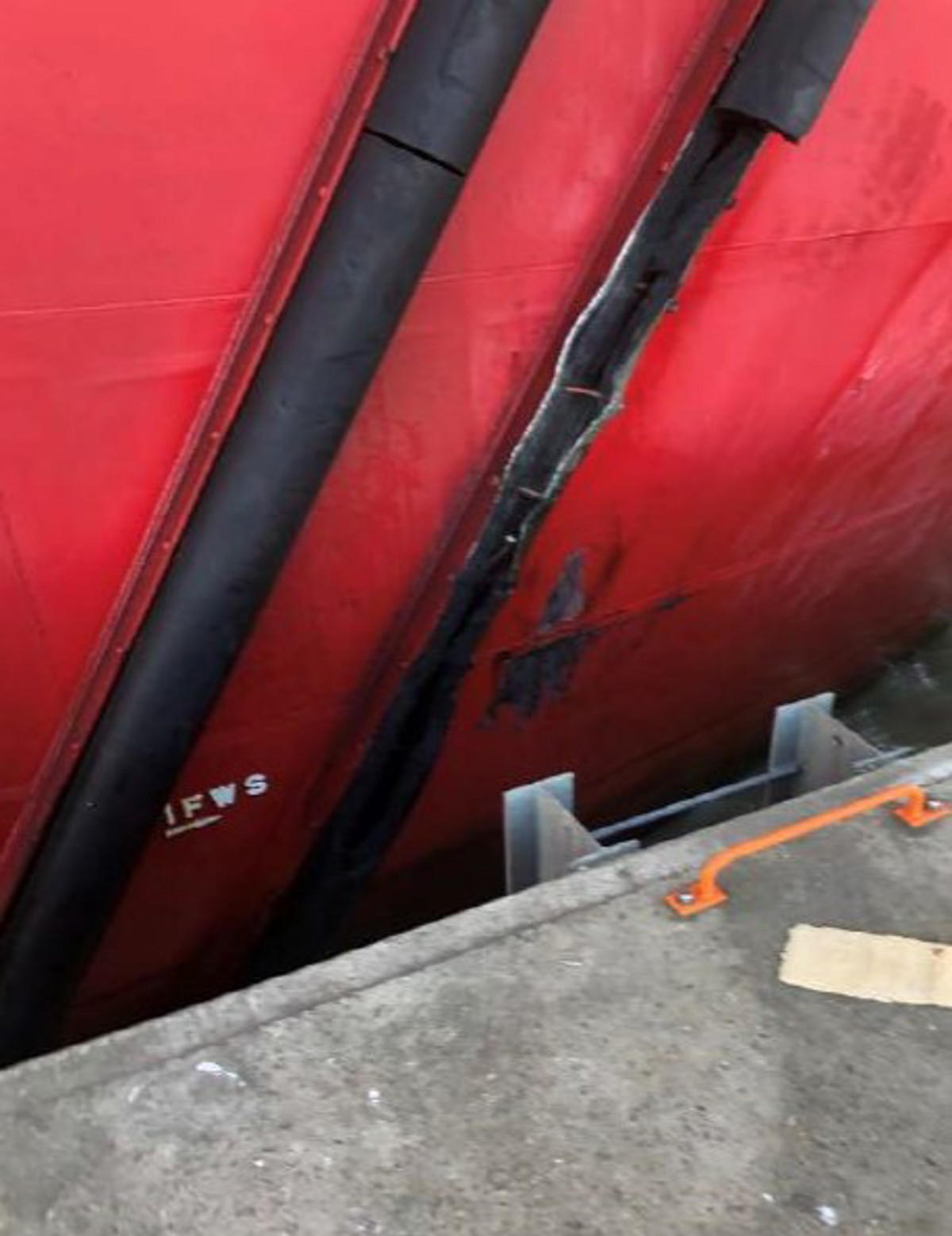 Berth was fitted with metal, rubber faced plate fenders, which were not suitable for the hull layout of the vessel and resulted in damage to the vessel’s hull plating and fixed fenders