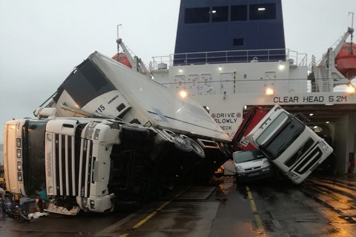 A roll-on/roll-off (ro-ro) passenger ferry rolled heavily in very rough seas and very high winds during its voyage from Larne, Northern Ireland to Cairnryan, Scotland