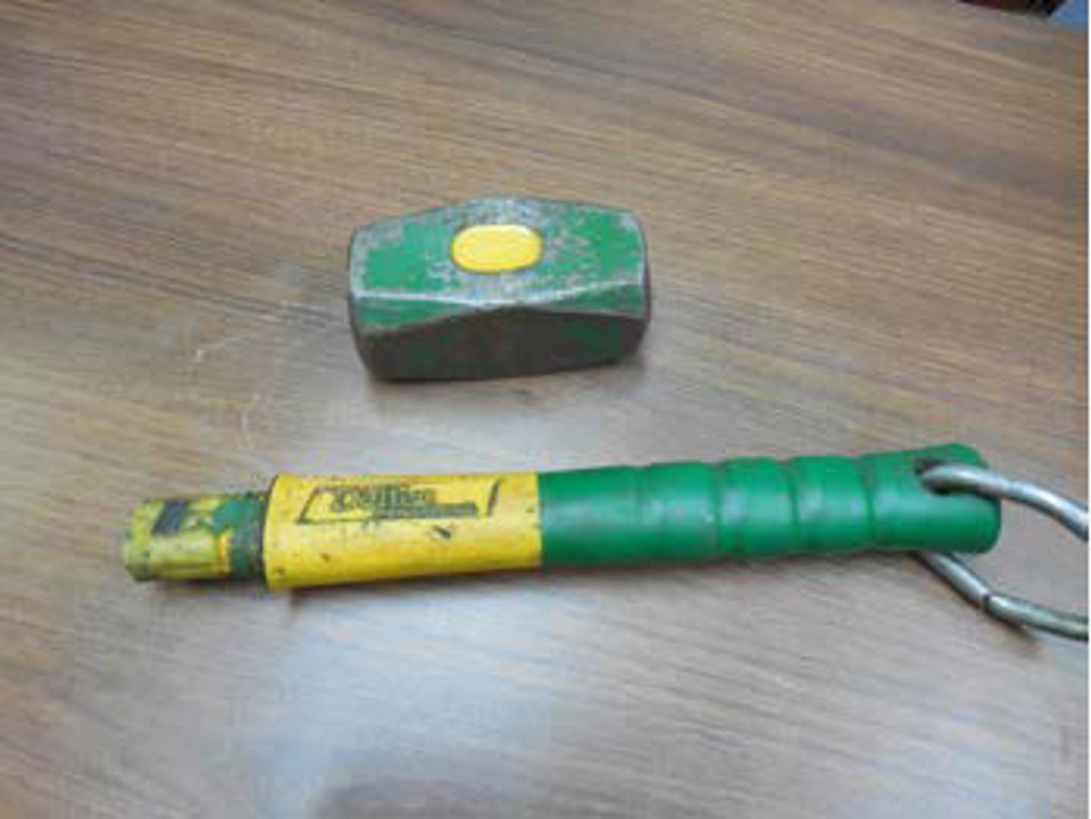 IMCA SF Dropped object: Failure of lump hammer 2 Broken lump hammer