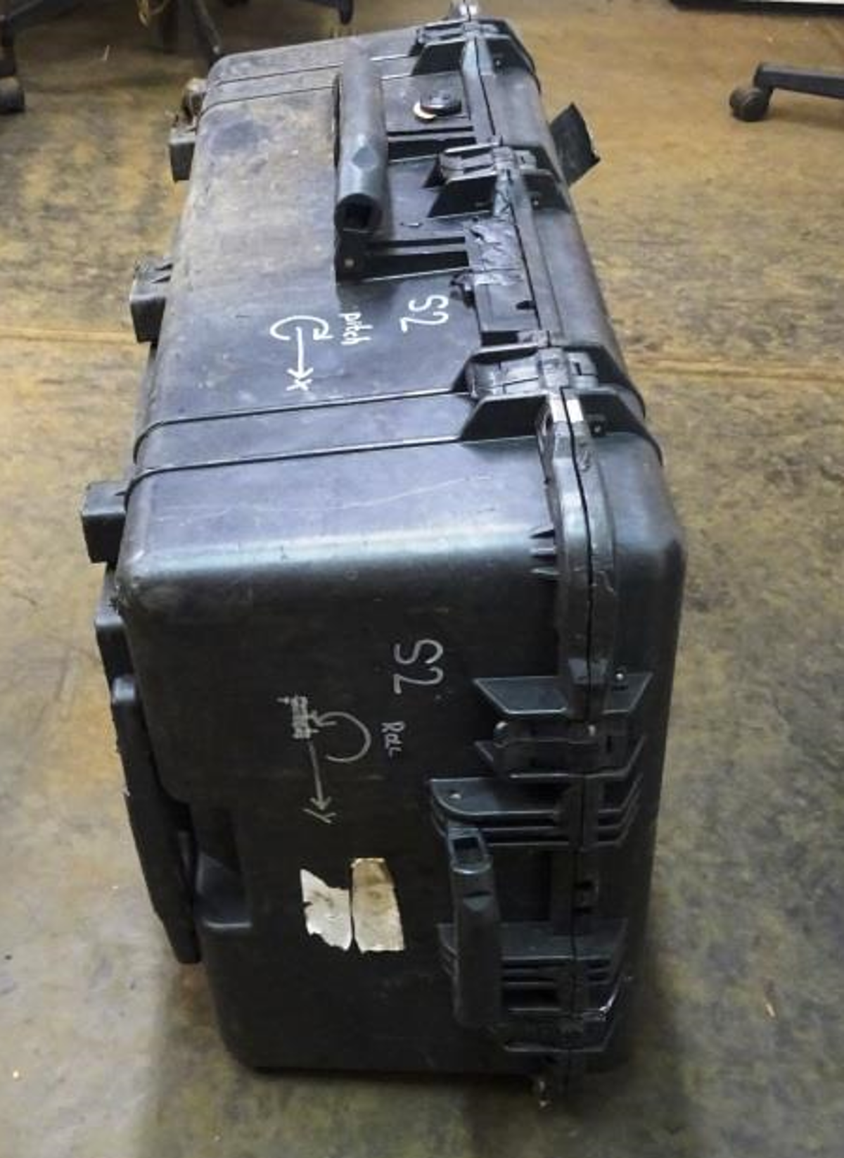 IMCA SF:‘ Routine’ task, non-routine result: Batteries stored sideways leak battery acid Imcasf09 15 Image1 no labelling on container indicating proper storage instruction or hazards of contents