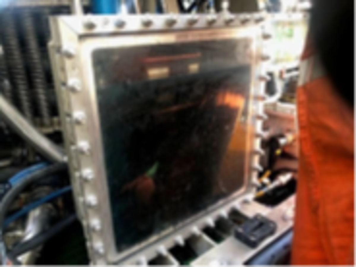 IMCA SF: Near miss: High voltage arc inside tether termination manifold 1 Condition of Tether Termination Manifold found on recovery