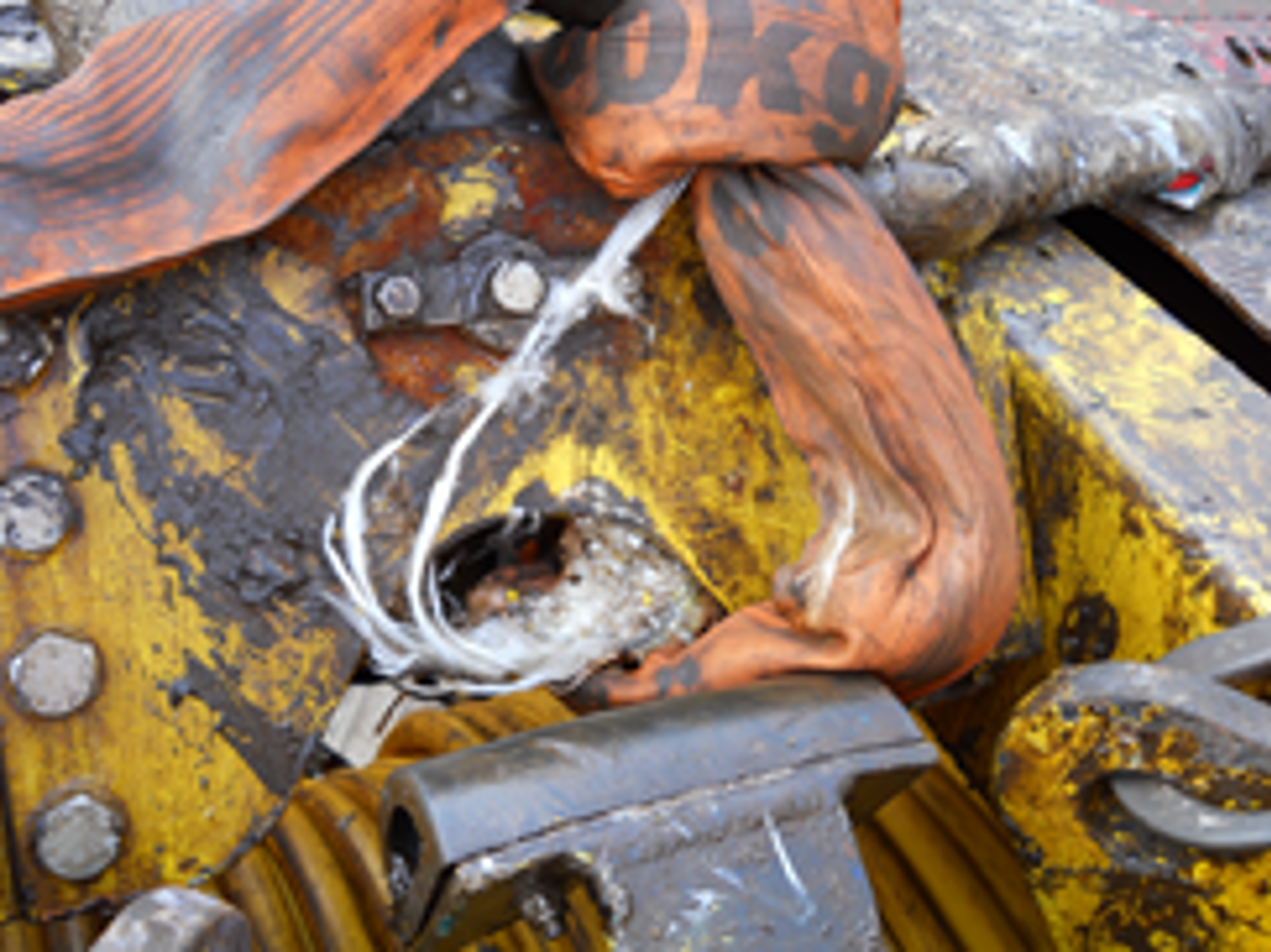 Climbing Rope Core Failure Failure of lifting equipment: Dropped ROV