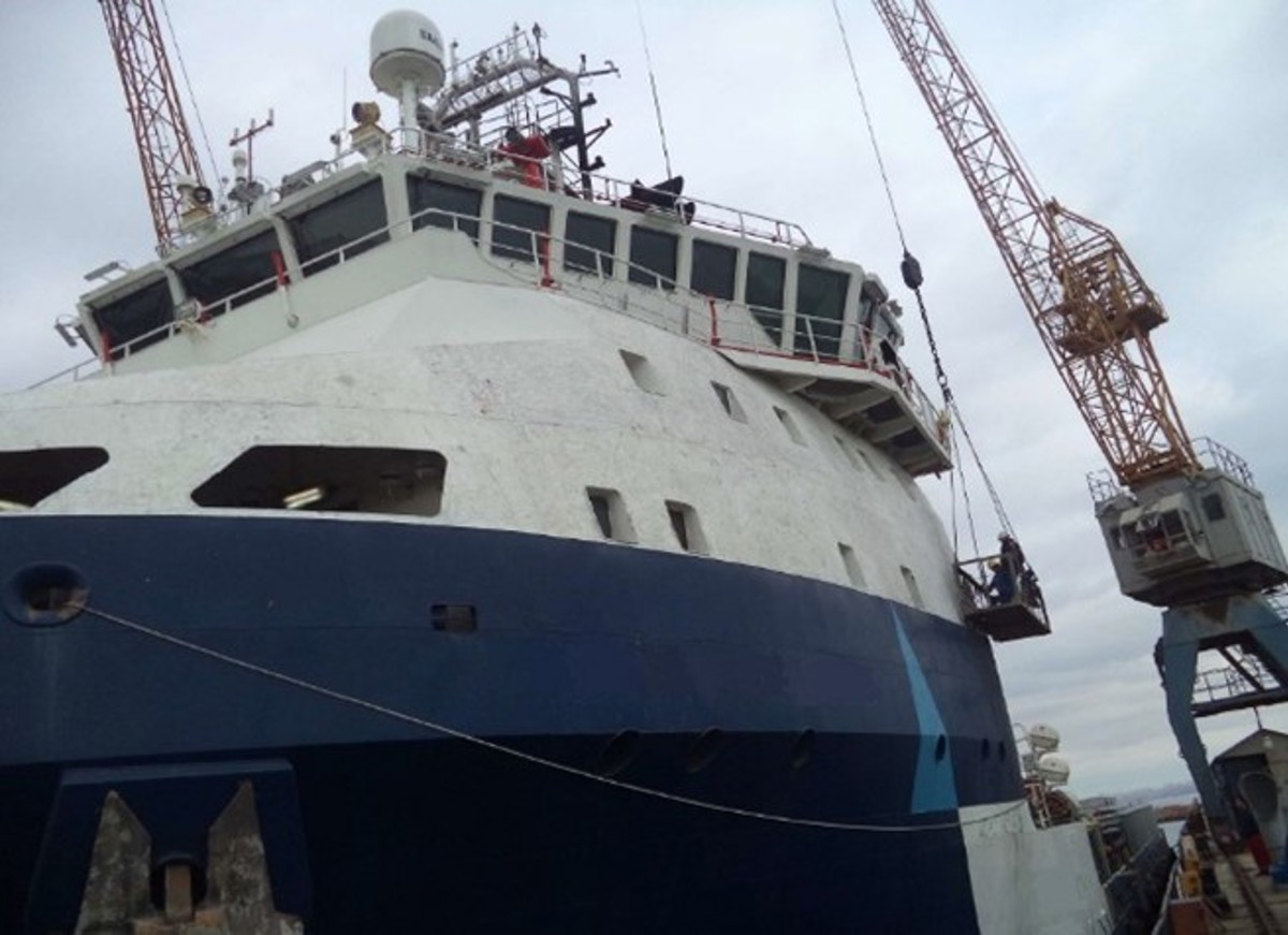The job was stopped and the shipyard was required to correct the situation. Relevant certified equipment was then immediately provided.
