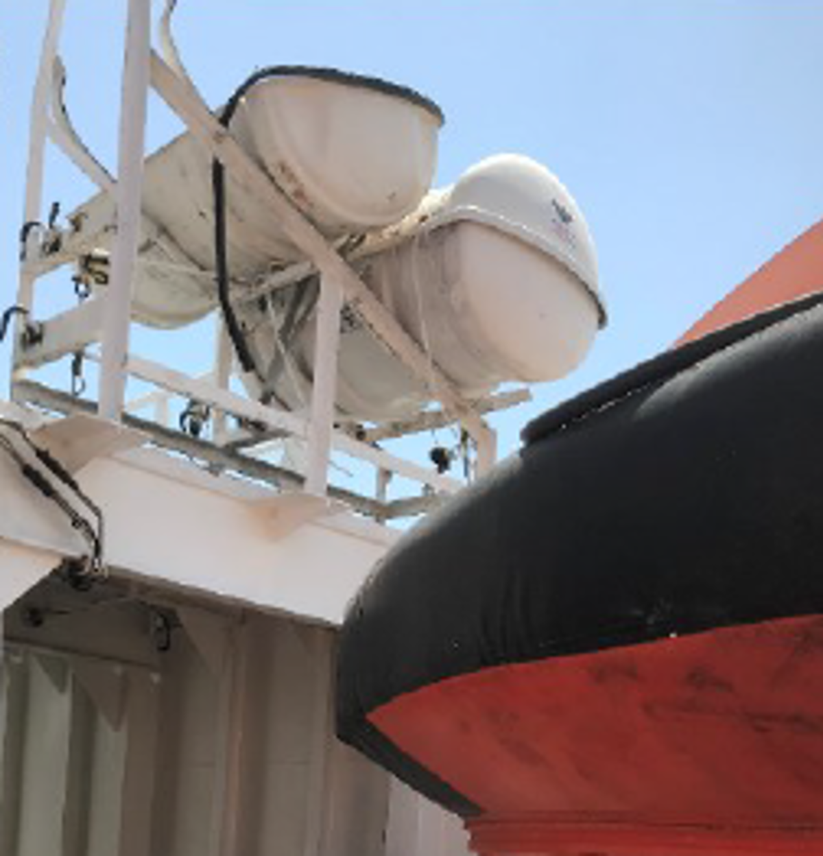 IMCA SF Life raft self-activates and falls to the quayside 1 Life raft