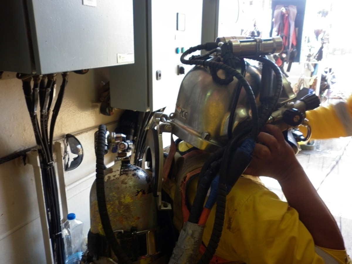During offshore subsea operations, an air diver reported to the surface that his helmet had flooded. 