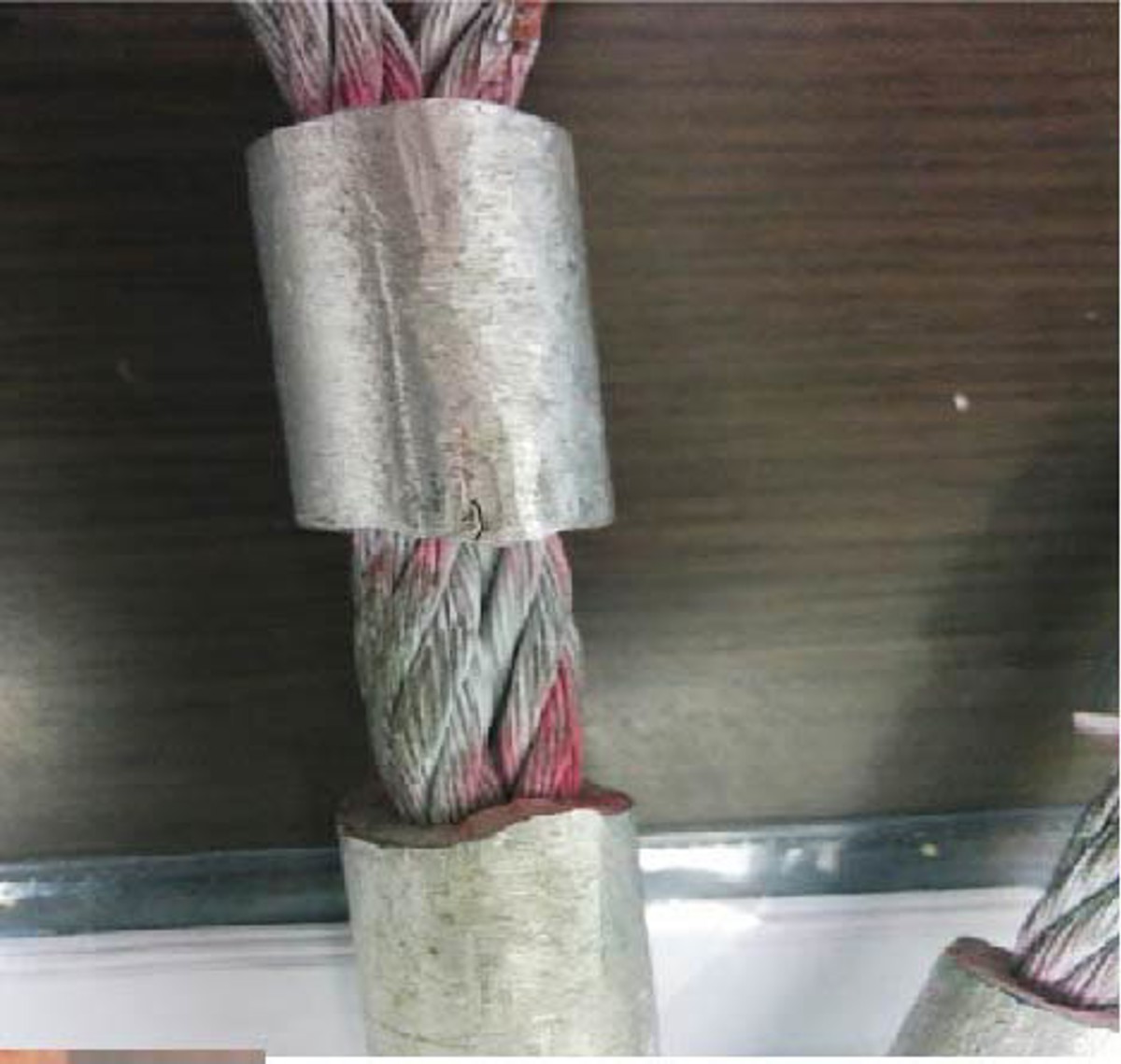 Damaged wire rope slings