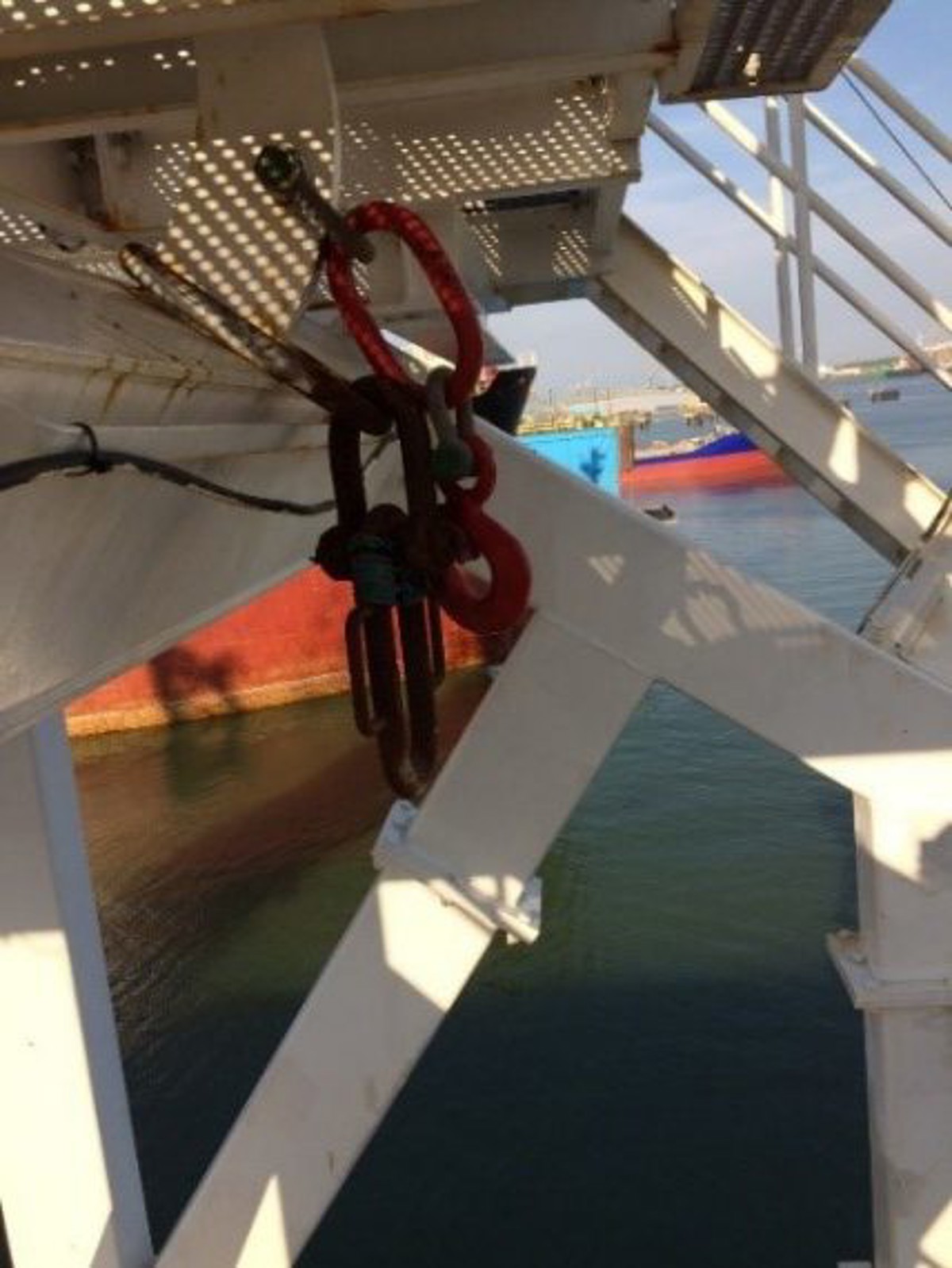 Master link and maintenance hook after release