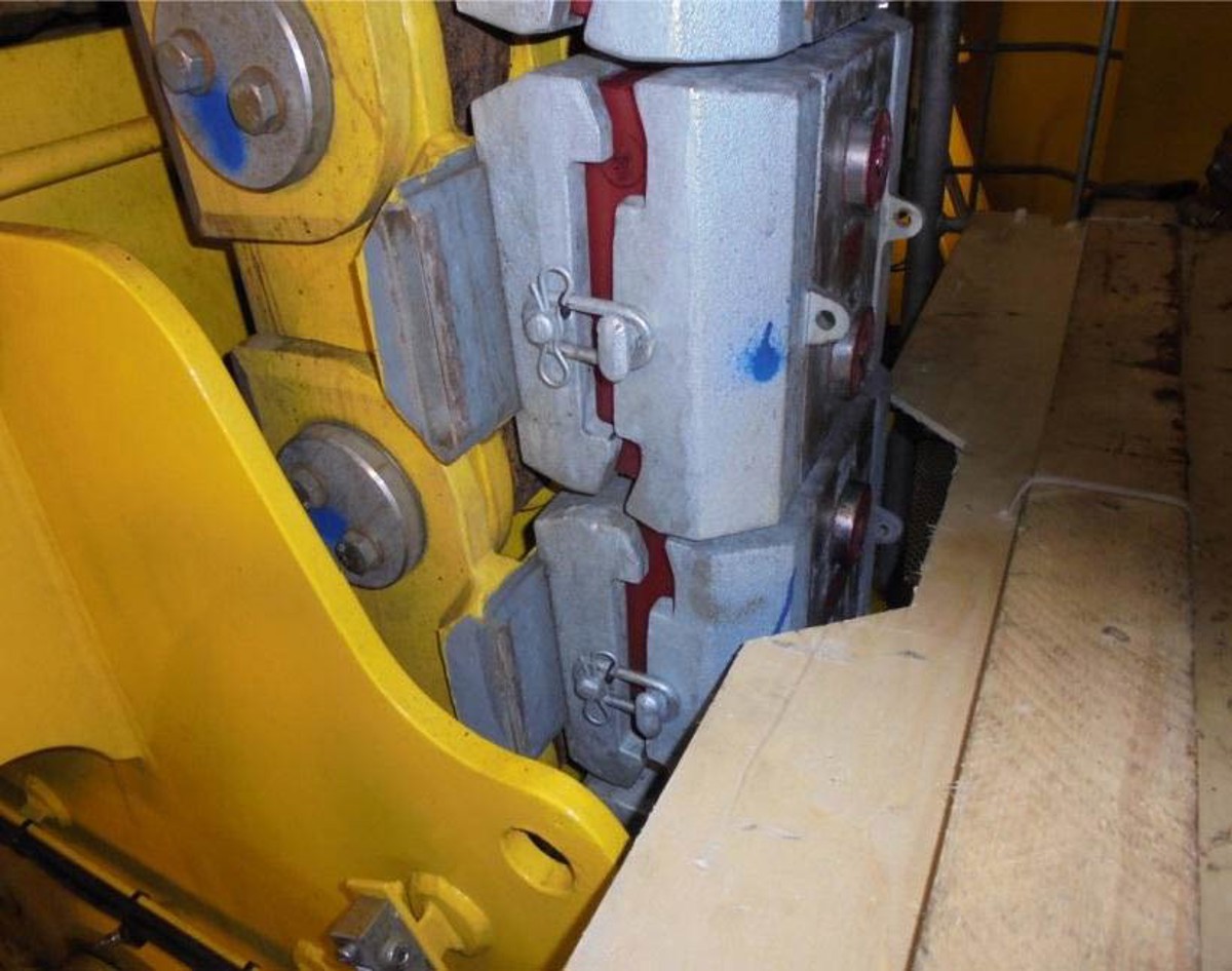 IMCA SF High potential near-miss: Dropped object 4 Before incident