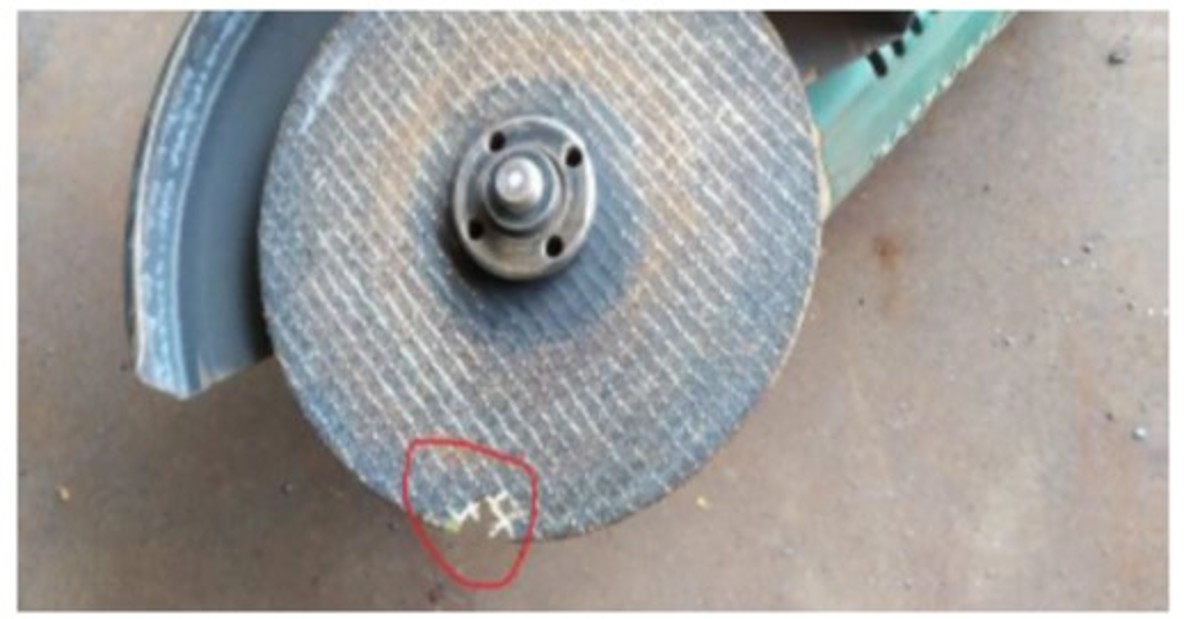 Grinding machine was observed as used with damaged grinding disc