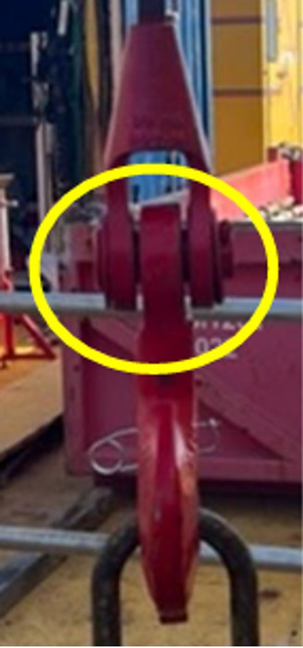the operator determined that a threaded bolt with nuts and keepers was the proper pin design for ensuring the stinger remains secure throughout lifting operations