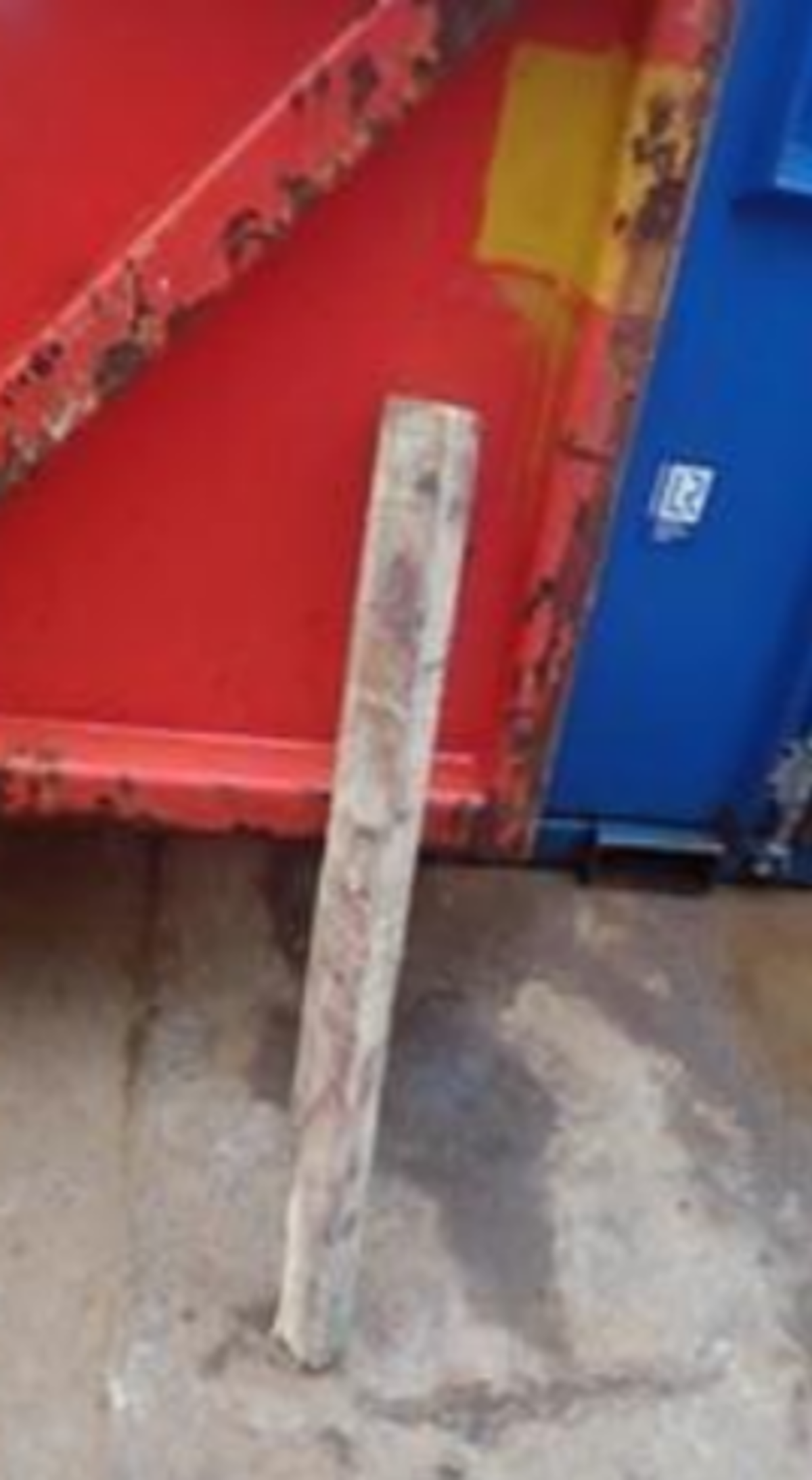 Marine Safety Forum Safety Alert 20-04 describes a potential dropped object (PDO) during cargo operations