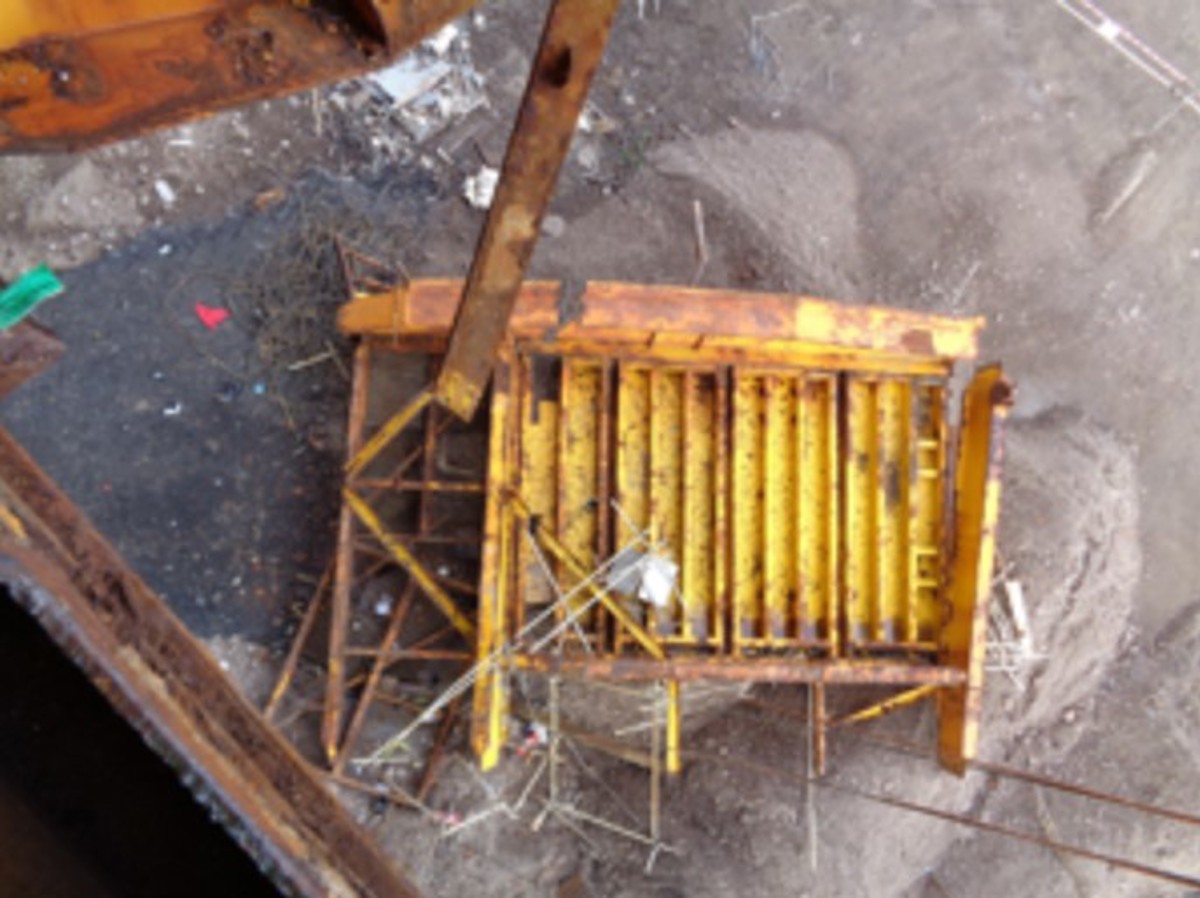 IMCA SF UK HSE: worker falls from height during oil platform decommissioning Fall from height