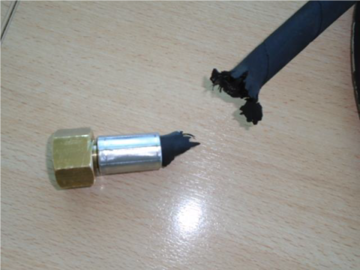 Separated oxygen bottle hose