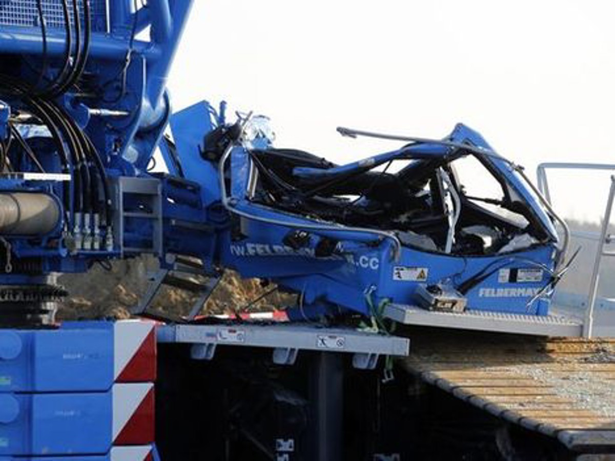 IMCA SF: Fatal wind farm accident Image9 (2) Crane cab destroyed by turbine blade landing on top of it