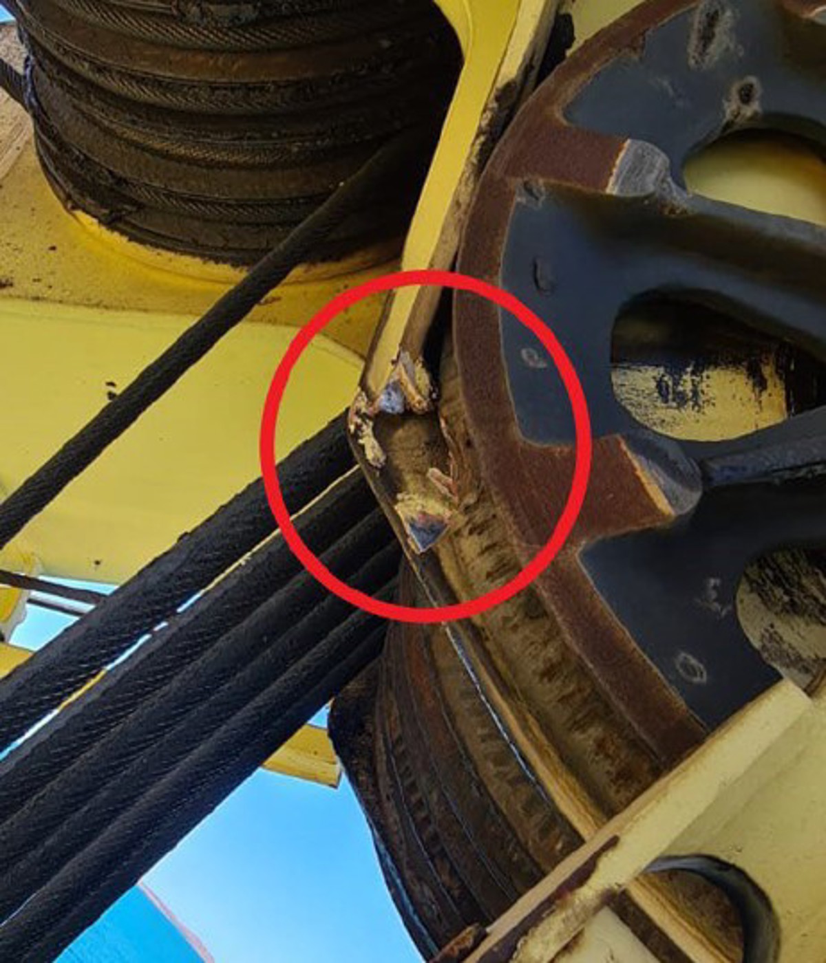 Capturing Sheave Maintenance and painting – two incidents