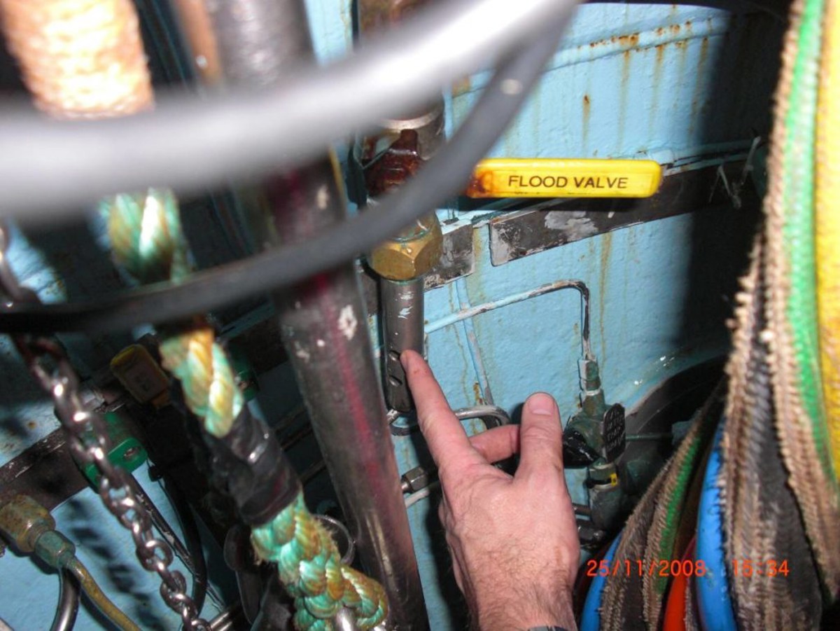 IMCA SF: Dive bell gas loss during internal bell checks Image2 1024X769 the diver (bellman) managed to locate and close the open flood valve