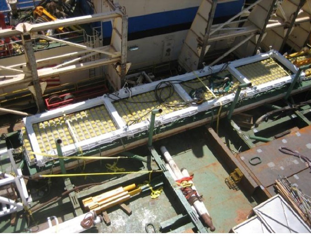 IMCA SF Failure of webbing strop during lifting operations 1 Mattress lifting frame