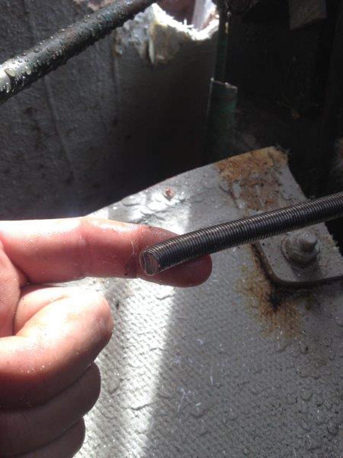 IMCA SF Failure of lifeboat release hook mechanism 2 Sheared hook release mechanism from the lifeboat that dropped
