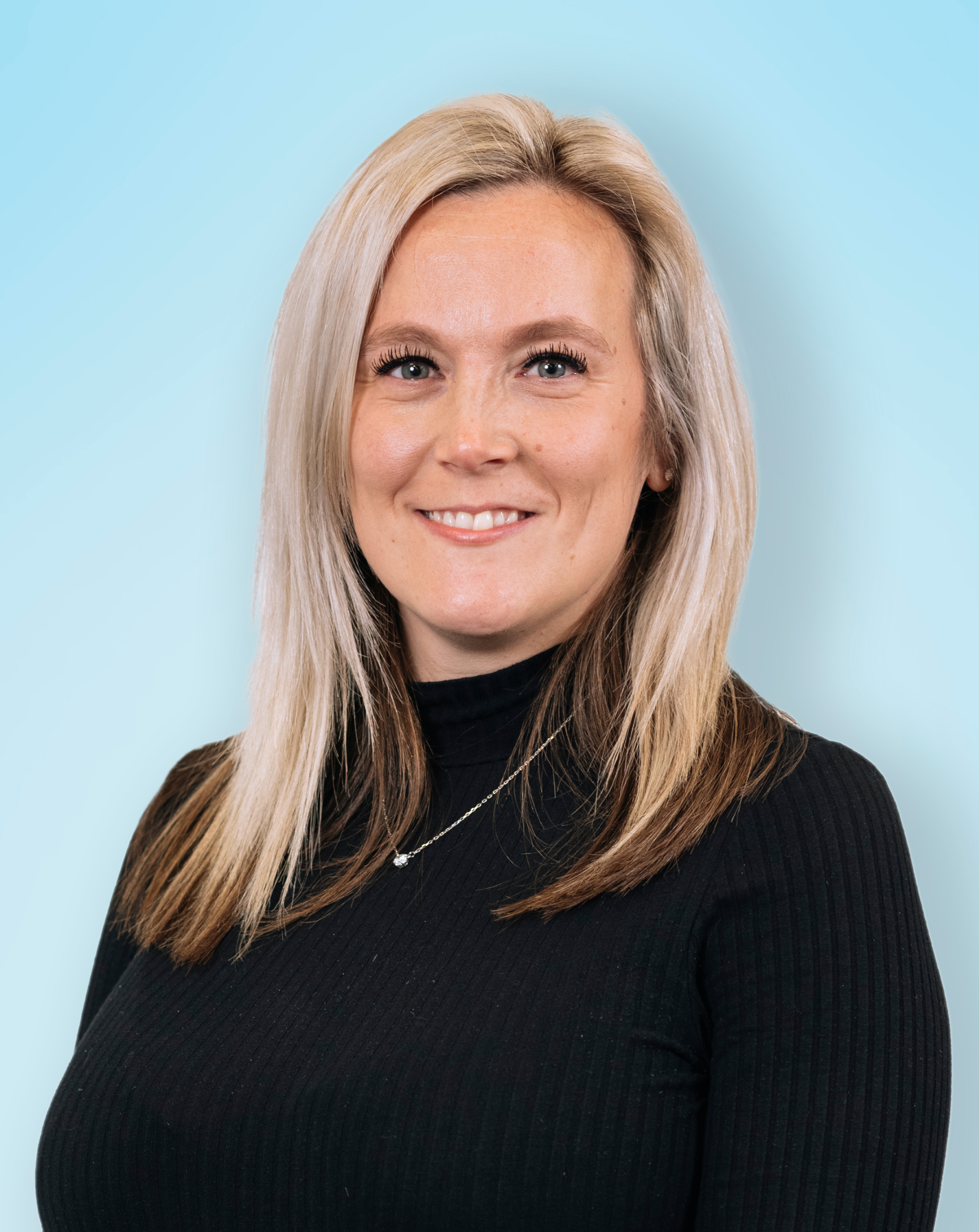 Profile photo of Kayleigh McFarlane of IMCA