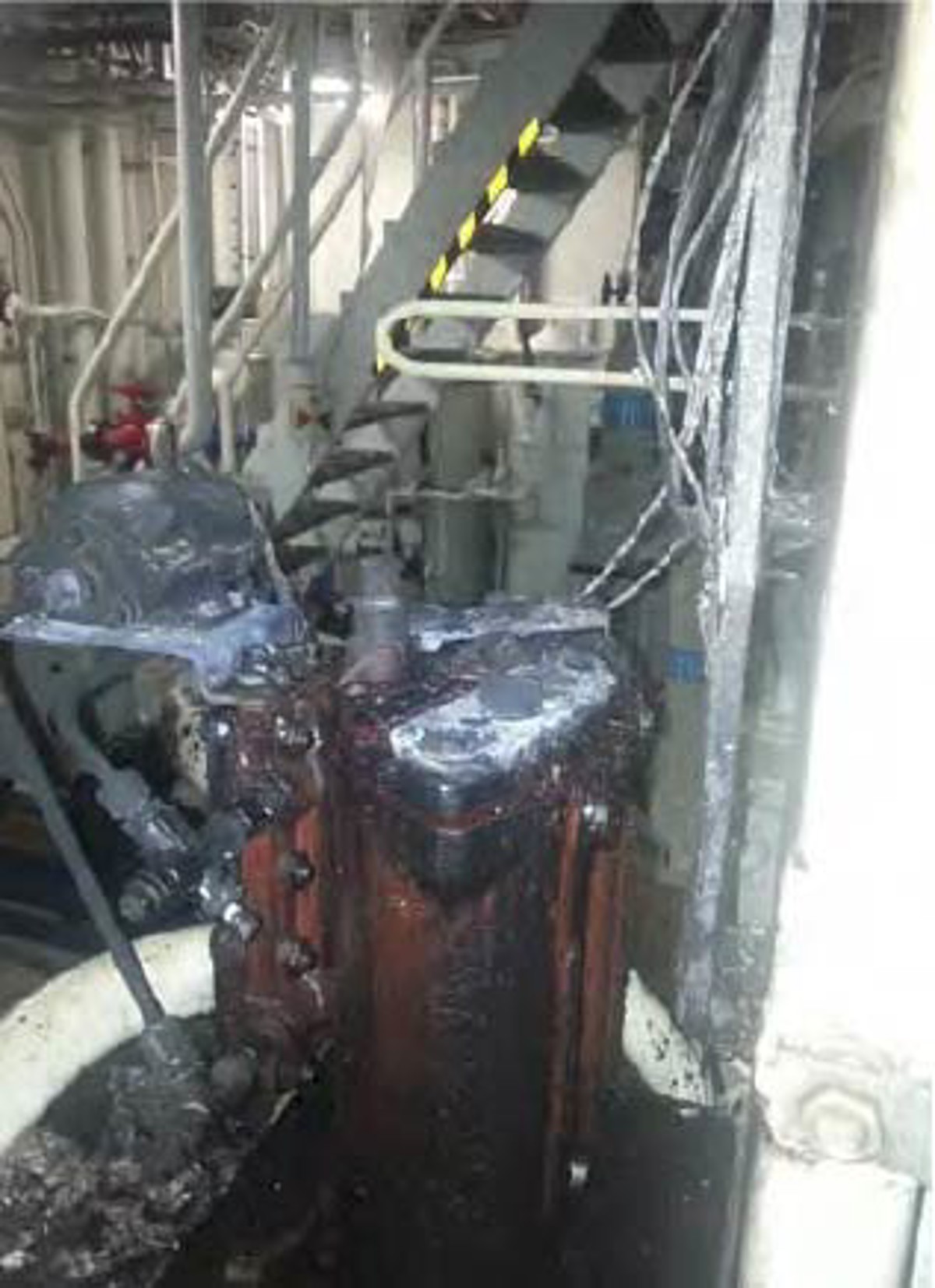 Failed fuel filter unit