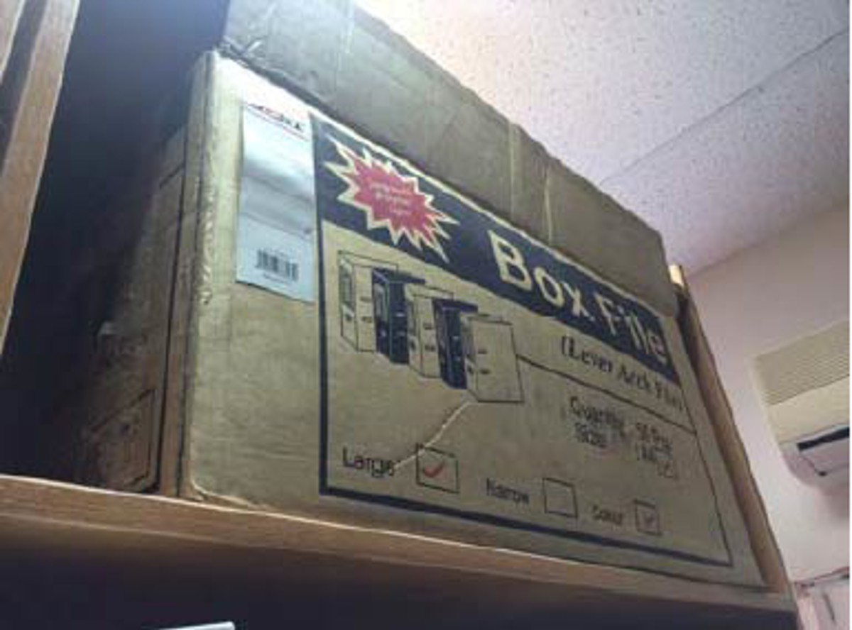 IMCA SF: Near-miss: Manual handling in the office Imcasf03 15 Image4 box as stored on high shelf
