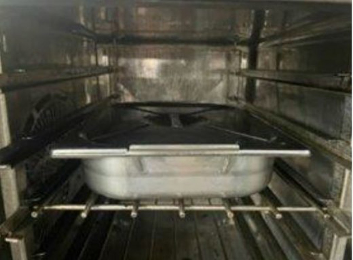 Oven tray