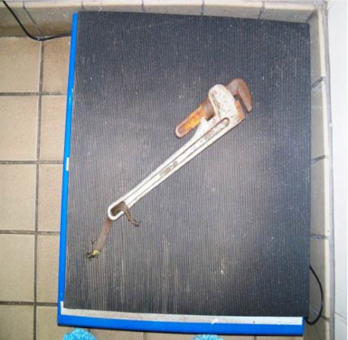 Pipe-wrench that fell