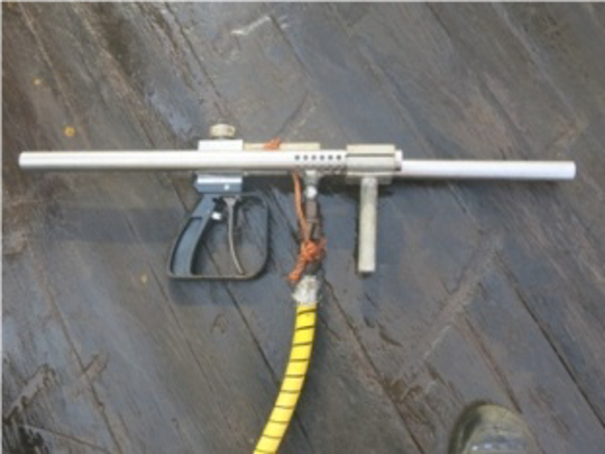 IMCA SF: LTI: Leg injury caused during HP water jetting Sf98 Cavitek type high pressure water jet