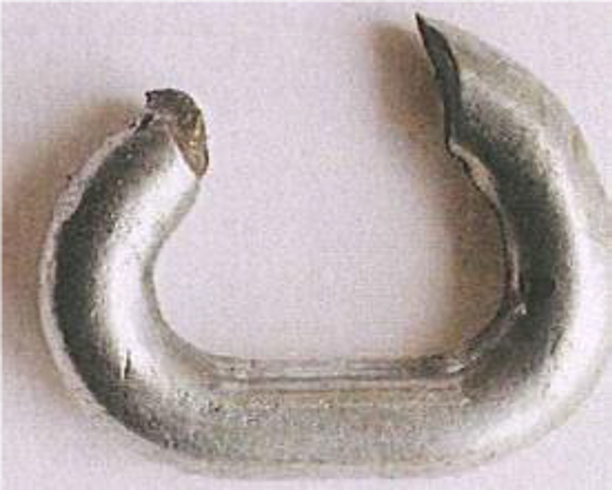 The failed chain link was approximately 10.5m from the hook