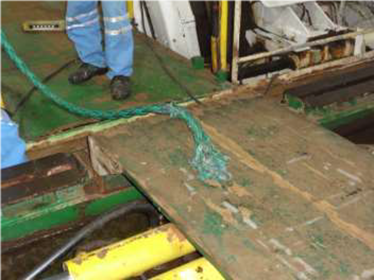 IMCA SF: Line parting as a result of socket failure during grapnel operations Sf108 parted rope on deck