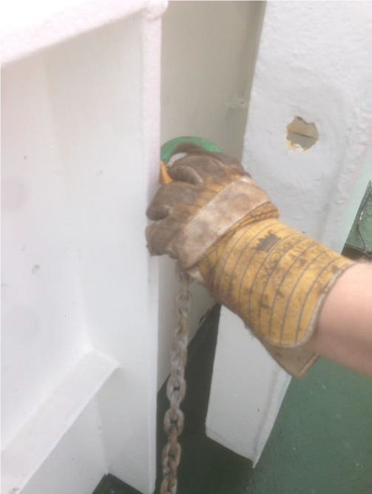IMCS SF Injured finger during cargo operations Crewman got his finger stuck between the cargo and the lifting chain
