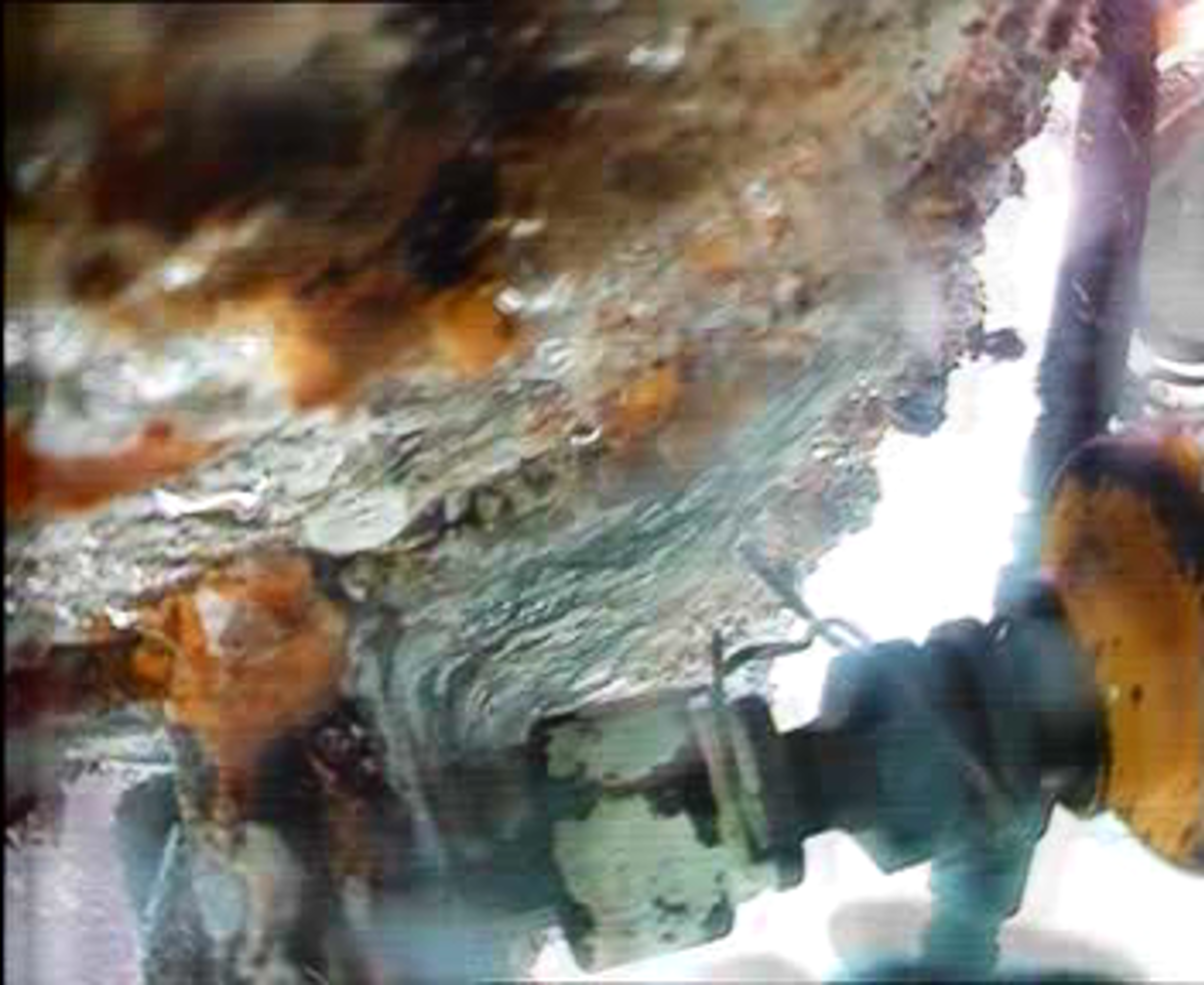 IMCA SF: Hand injury while using hydraulic impact wrench Imcasf08 11 Image2 use of welding rod as a retaining pin