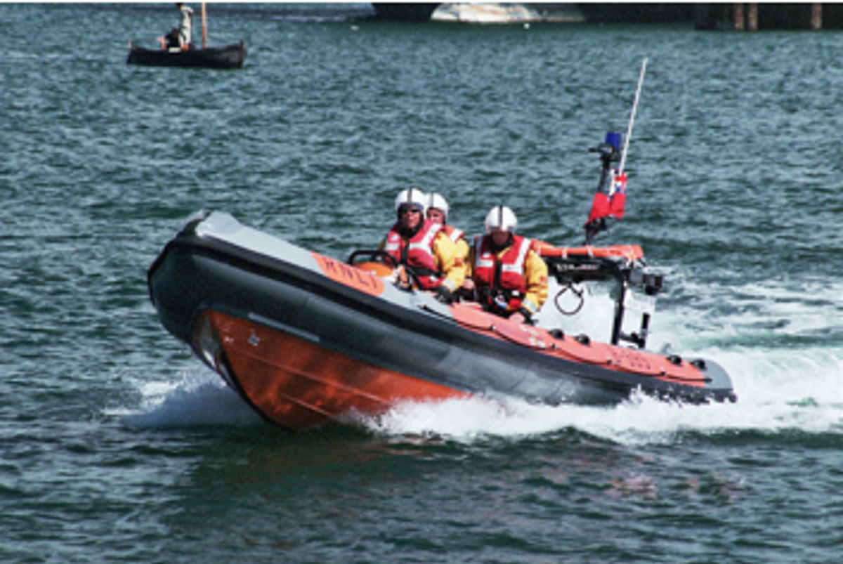 IMCA SF: High potential incident: Fast rescue craft capsized Image1 four people fell into the sea and most of the work equipment was damaged or lost when the fast rescue craft capsized