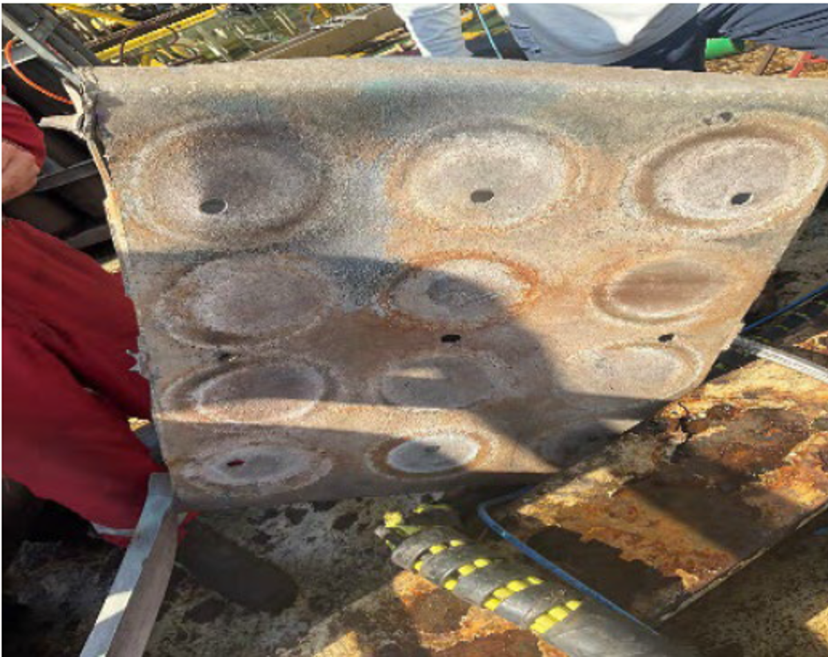 Nitrogen cylinder ruptured - middle cylinder difficult to access
