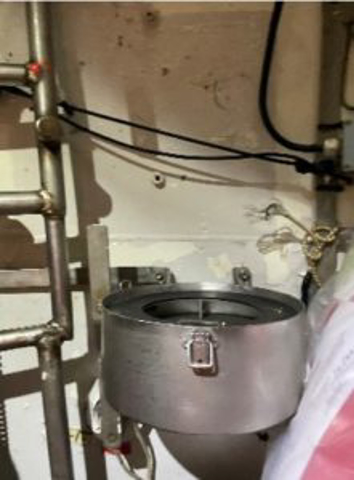 IMCA SF: Diver Finger Injury – Scrubber Blower Fan 1 Scrubber Blower Fan