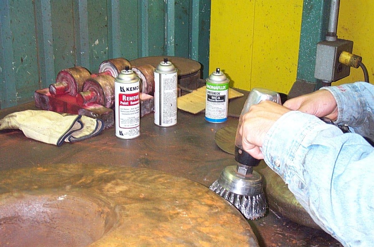 IMCA SF Punctured aerosol results in chemical burns 2 Grinder with wire brush cup attachment