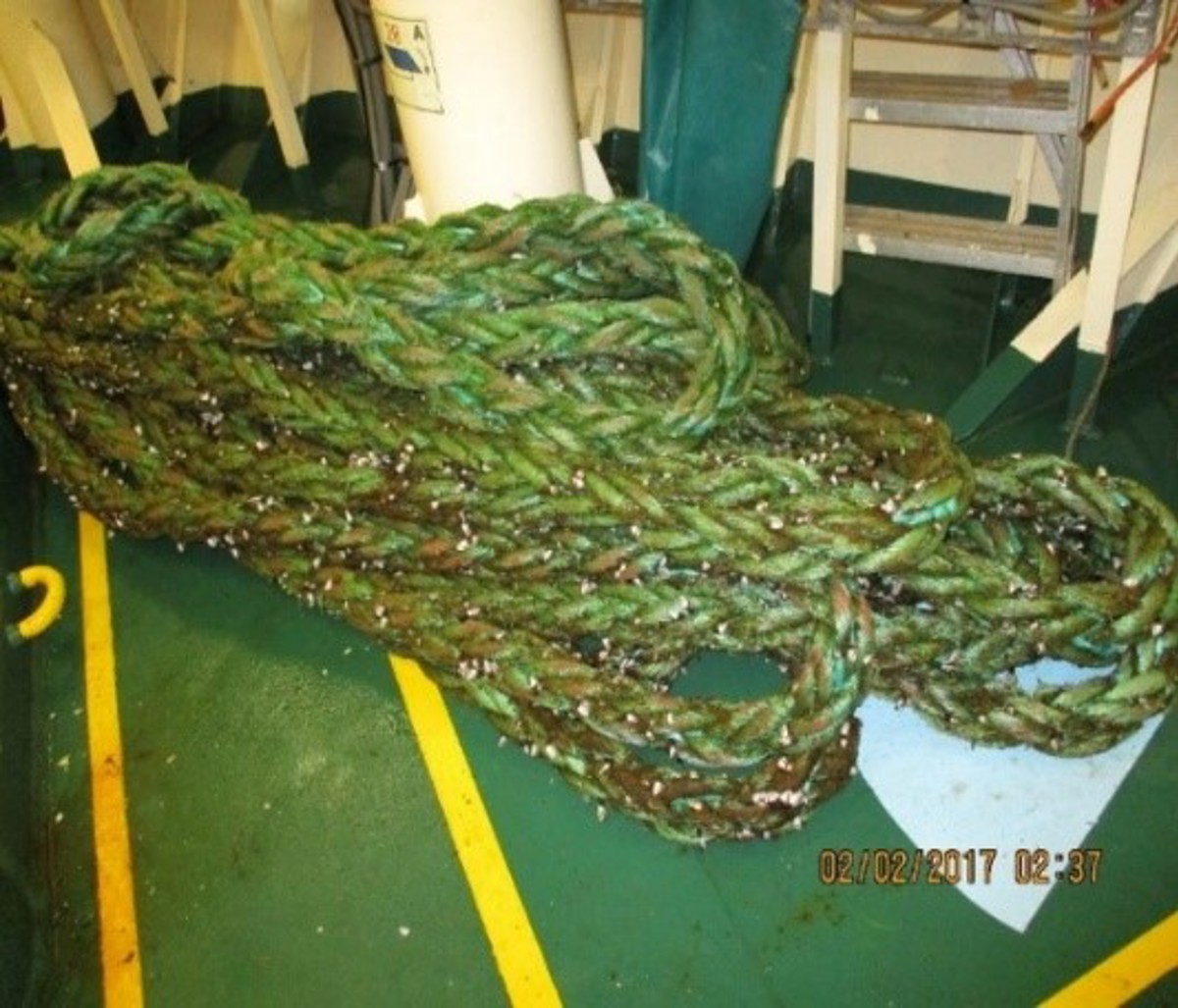 IMCA SF: High potential near-miss: Mooring rope parted 154 It was evident from inspection after the fact that the condition of the mooring rope was bad.