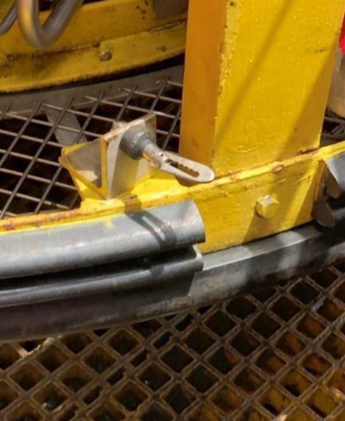 Dropped Object – door detached from TMS during dive